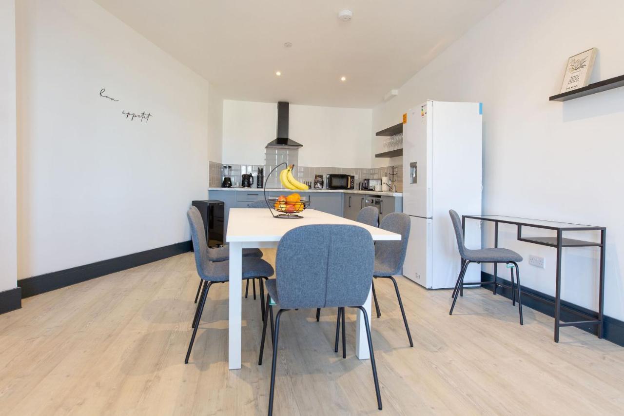 The Kingsway- 2 Bedroom Central Swansea Apartments By Stayright Экстерьер фото
