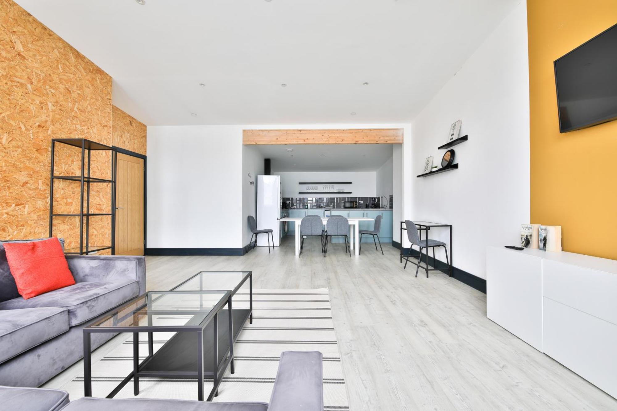 The Kingsway- 2 Bedroom Central Swansea Apartments By Stayright Экстерьер фото