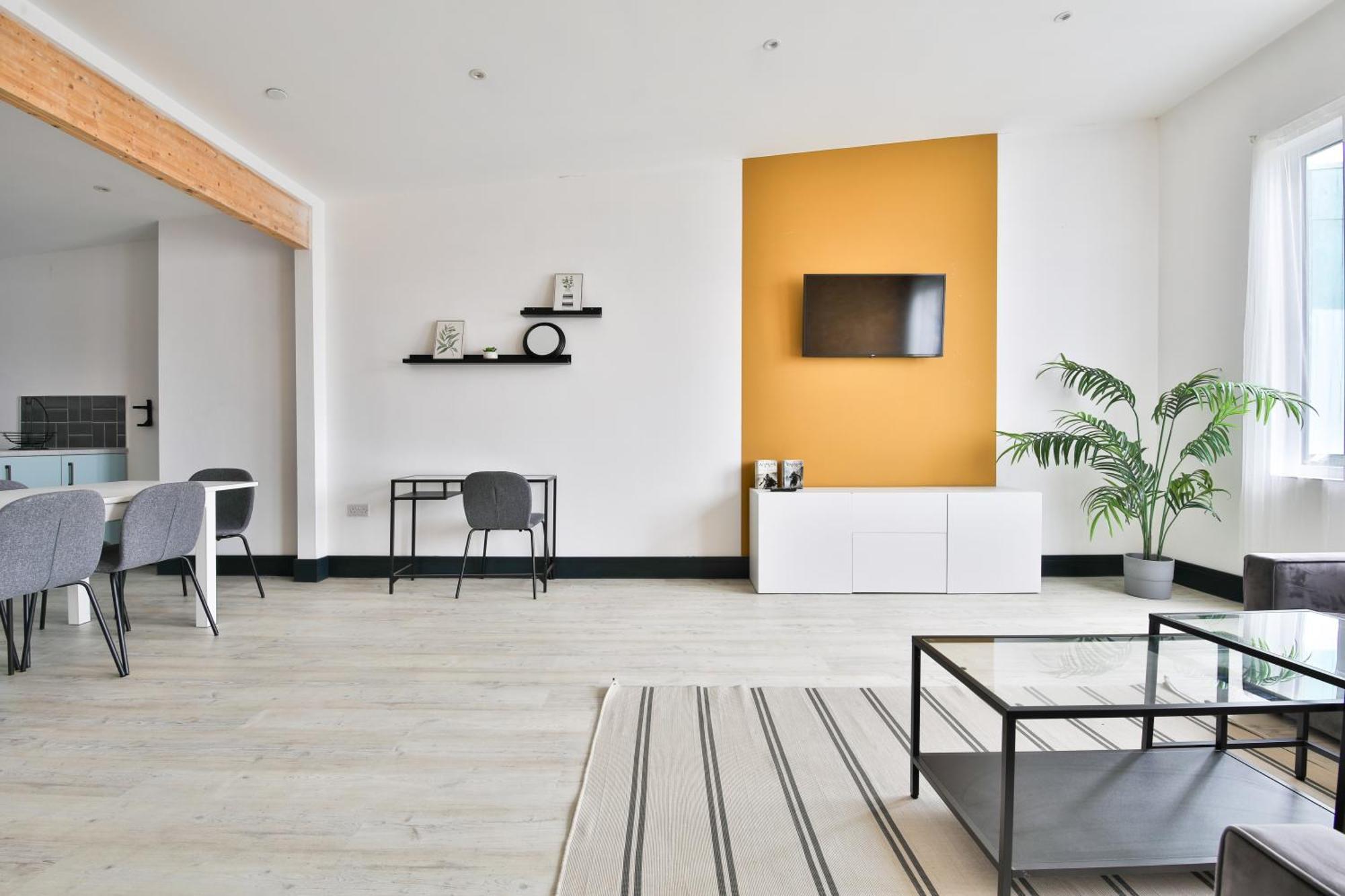 The Kingsway- 2 Bedroom Central Swansea Apartments By Stayright Экстерьер фото