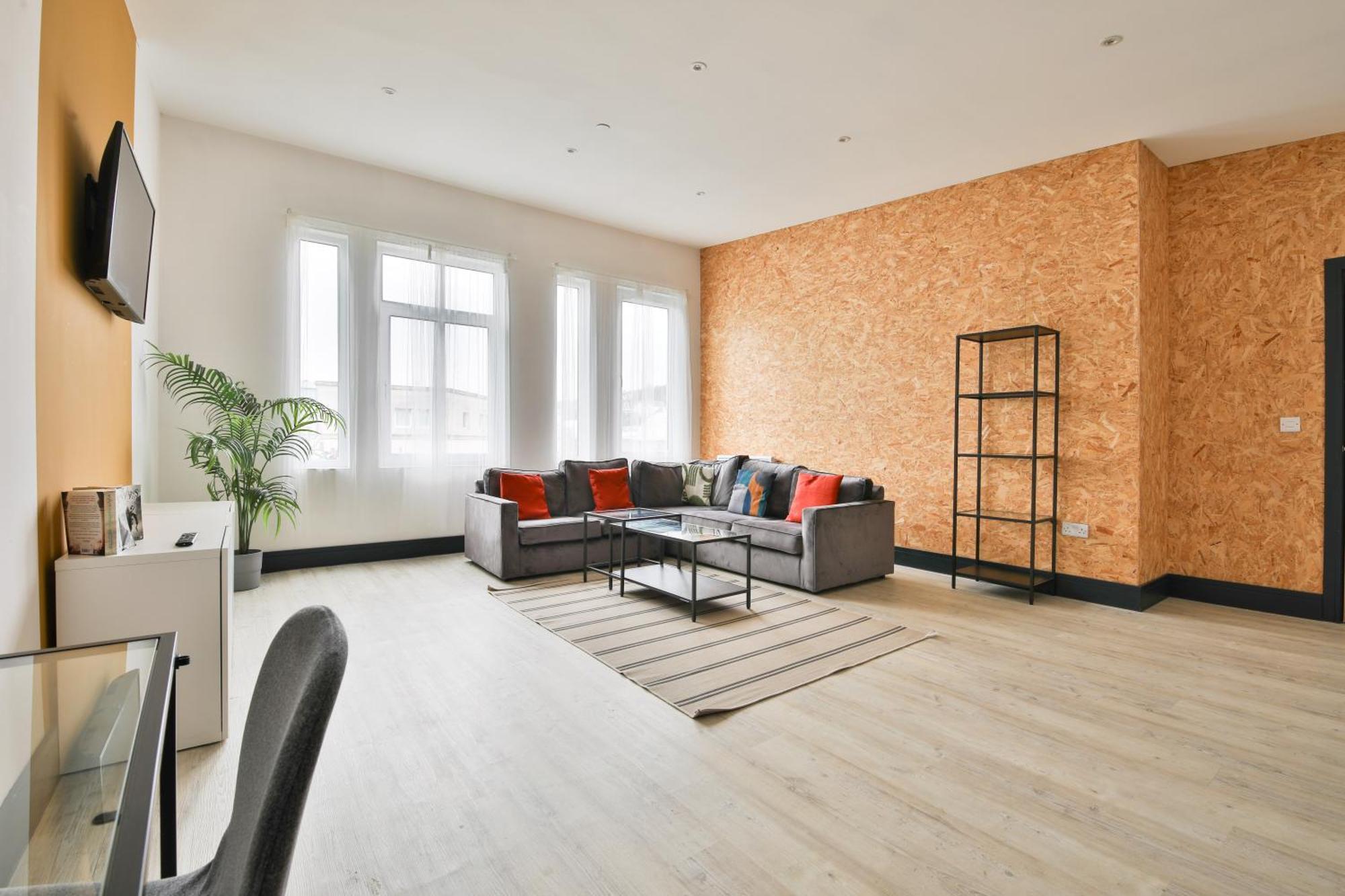 The Kingsway- 2 Bedroom Central Swansea Apartments By Stayright Экстерьер фото