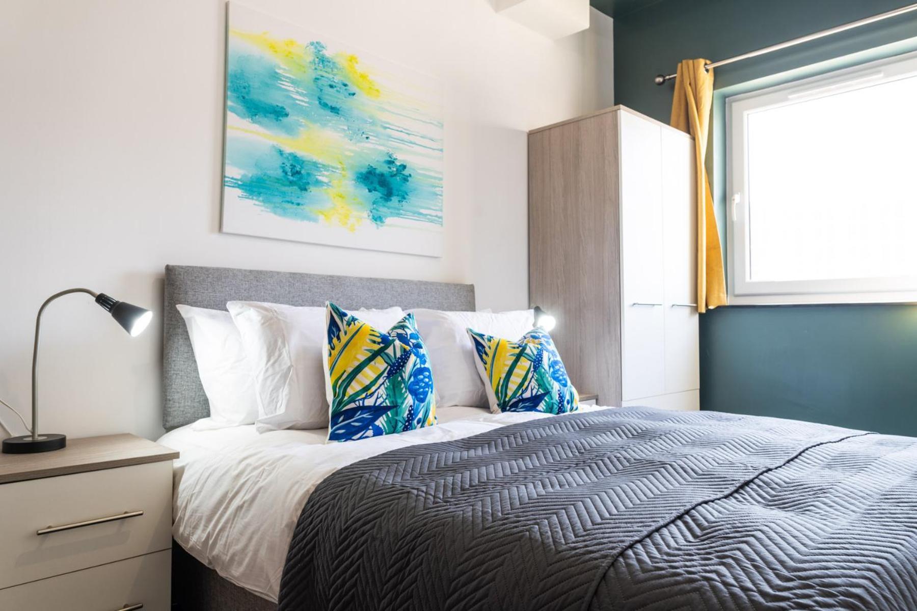 The Kingsway- 2 Bedroom Central Swansea Apartments By Stayright Экстерьер фото