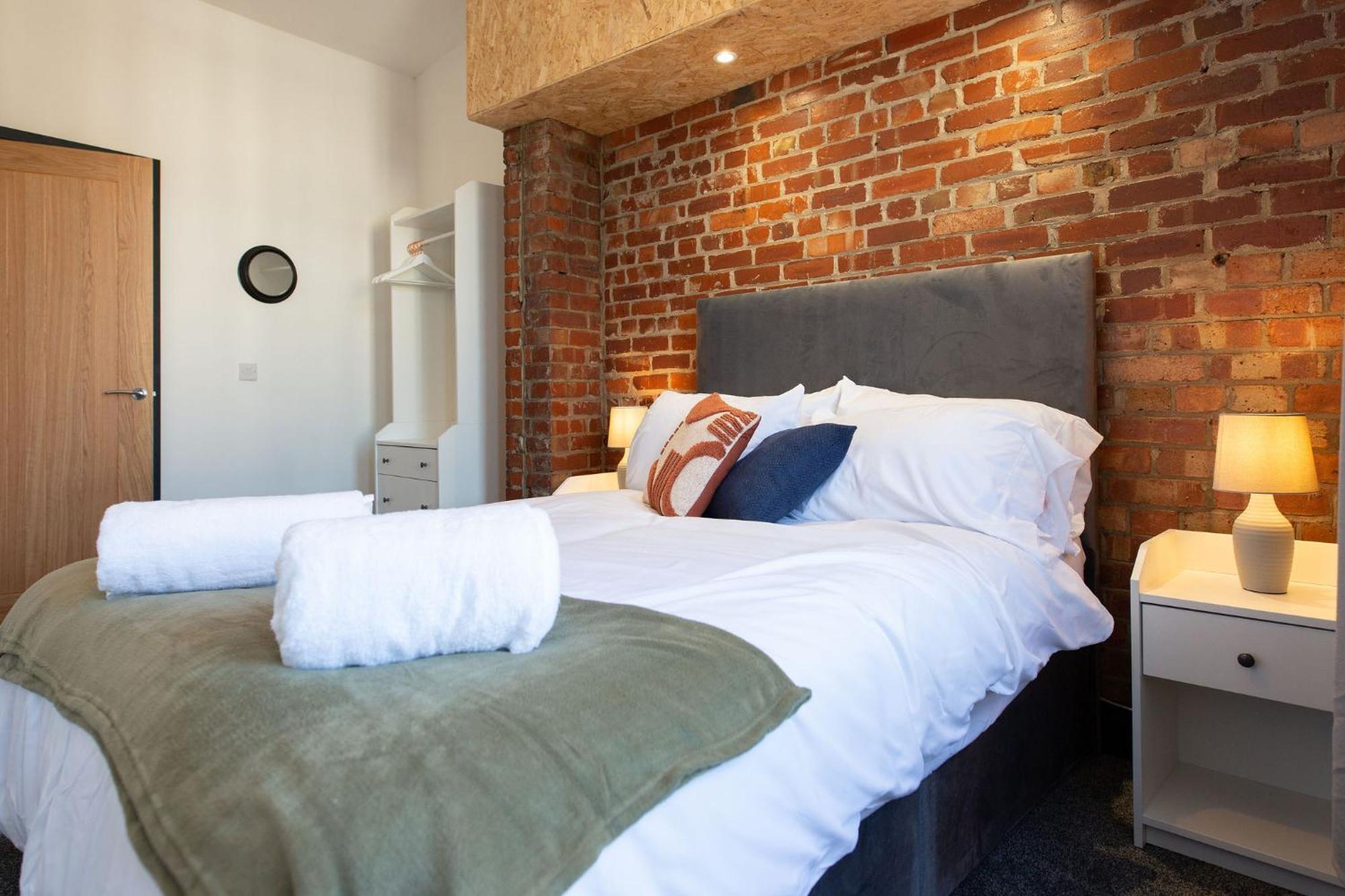 The Kingsway- 2 Bedroom Central Swansea Apartments By Stayright Экстерьер фото